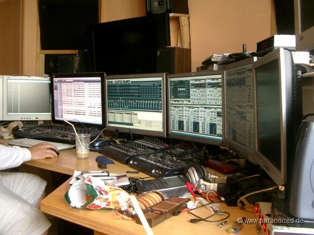 CIMG2636.JPG - Ich will auch so viele Bildschirme für Excel  ;)