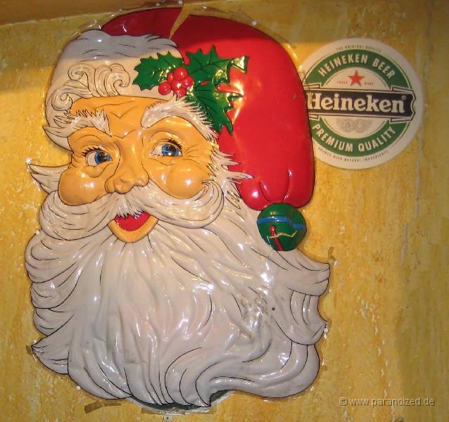 IMG_2477_res.jpg - Santa Heineken