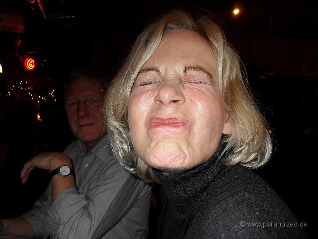 SDC10032_res.jpg - Ich habe den Anfang der Geschichte verpasst, aber wann machen Frauen so ein Gesicht? (Wolfi, Knobelspaß für Dich ;)