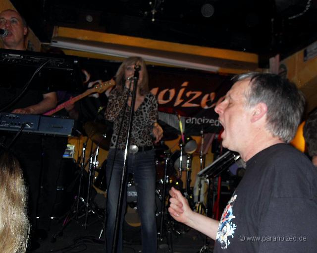 SDC11919.JPG - Full Action Mit-Singing