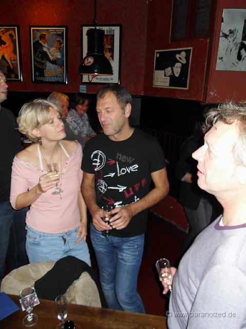 SDC12804.JPG - Super geiles T-Shirt... ihr Oberteil wäre auch Trägerlos gegangen ;)