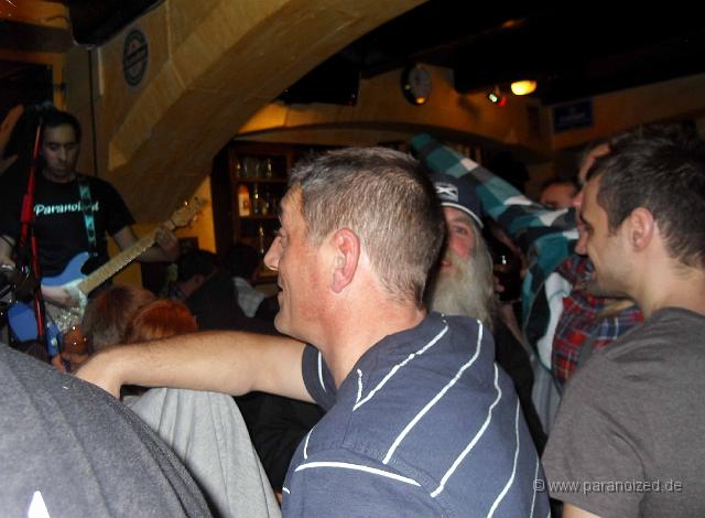 SDC12866.jpg - Treuer Fan im Kilians