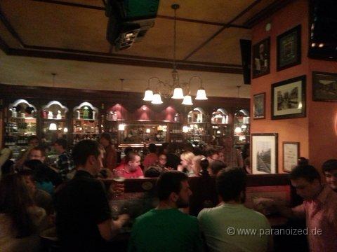 20130427_202404.JPG - Stimmung im Kennedys riecht nach Essen ;)