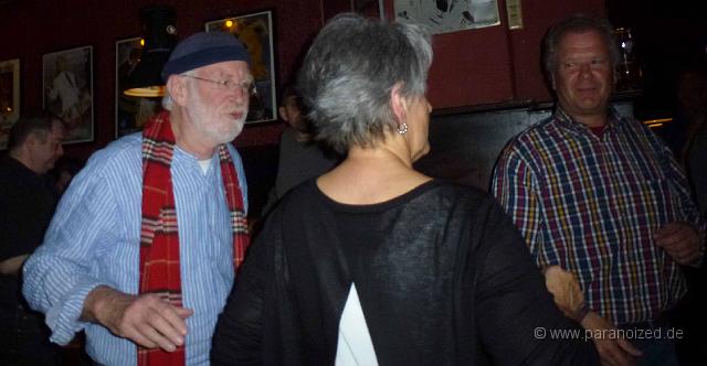 P1060837.JPG - Voll dabei, egal wie laut
