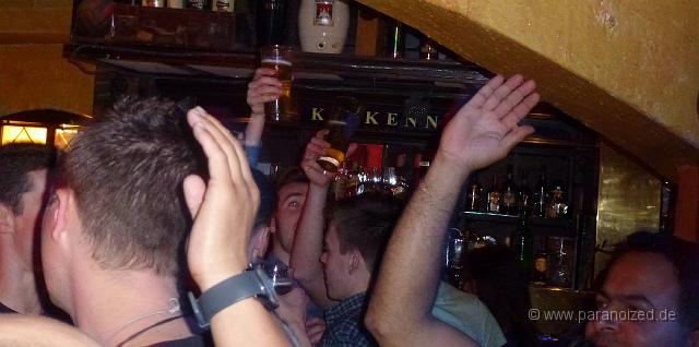 P1070102.JPG - Hoch die Tassen!