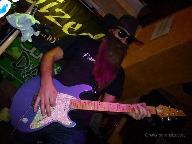 P1060757.JPG - Spontaner Bartwuchs für ZZ Top
