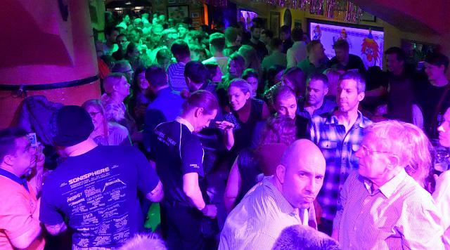 P1000485.JPG - Es war voll wie immer