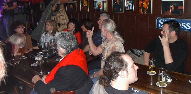 SDC14068.JPG - Ein Weissbier und zwei Helle