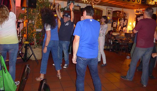 P1020145.JPG - Genug Platz zum Mitturnen!