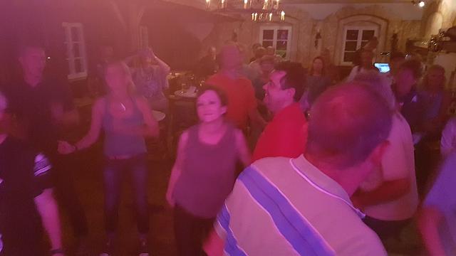 20170729_234150.jpg - Draußen war es wunderschön, aber bei uns gab es Musik ;)