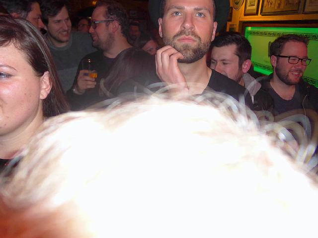 P1030161.JPG - Prüfender Blick ;)
